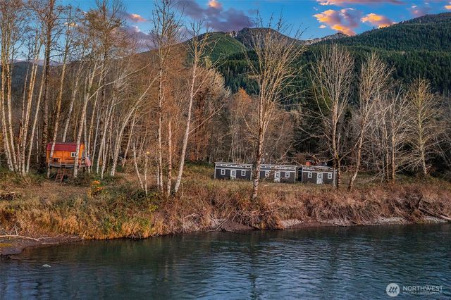 $150,000 | 250 Cedar Grove Road, Randle, WA 98377