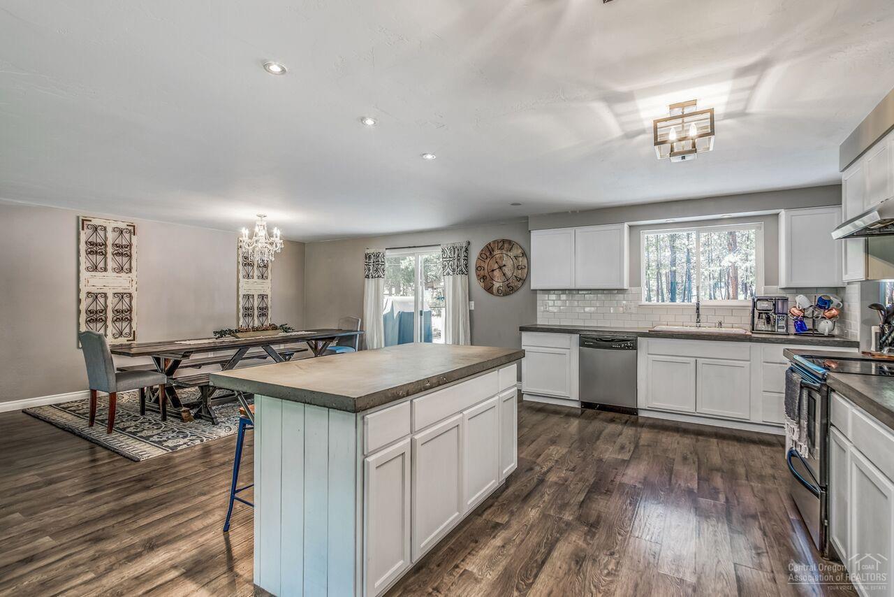 60015 Navajo Road Bend, OR 97702 - Photo 9 of 25 Additional Photo