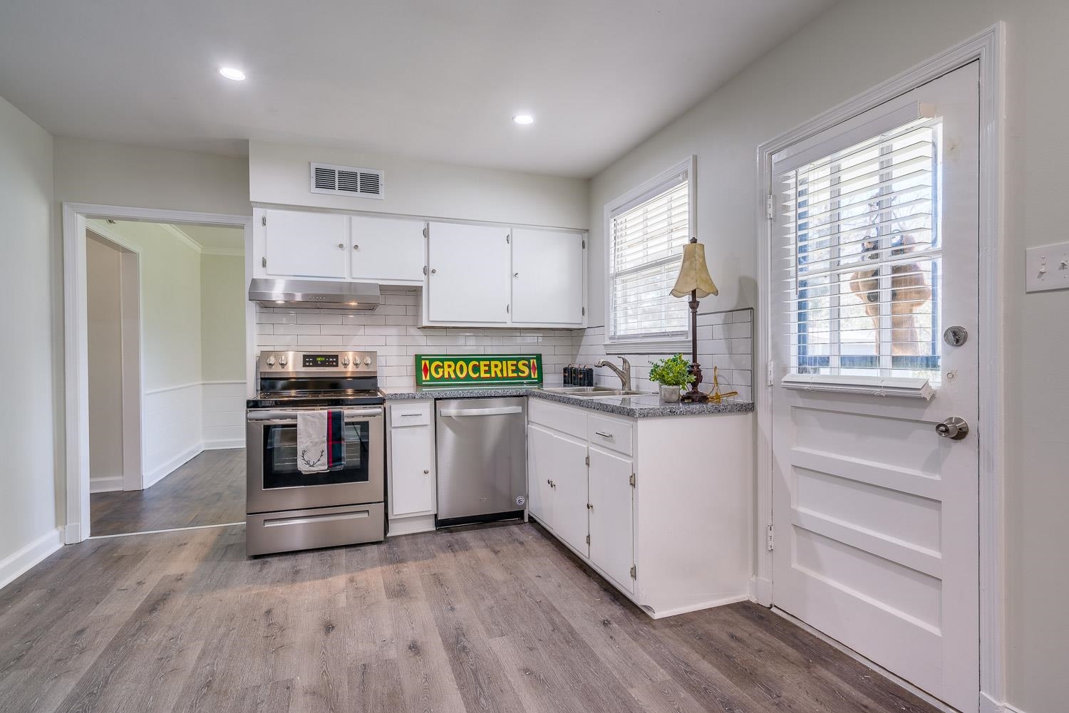 4245 Rhodes Avenue Memphis, TN 38111 - Photo 11 of 25 Gallery Image 11