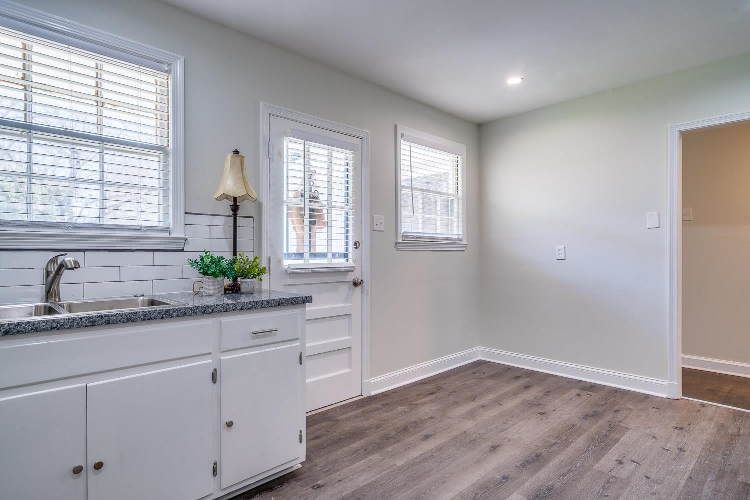 4245 Rhodes Avenue Memphis, TN 38111 - Photo 13 of 25 Gallery Image 13