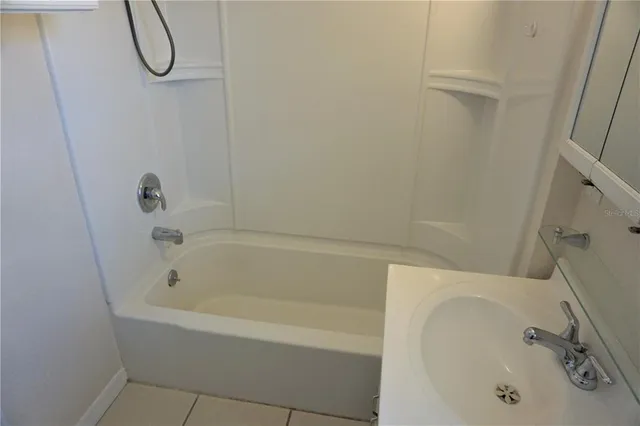 $1,900 | 5140 Summer Hill Drive, Zephyrhills, FL 33542