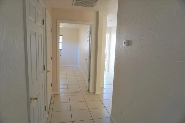 $1,900 | 5140 Summer Hill Drive, Zephyrhills, FL 33542