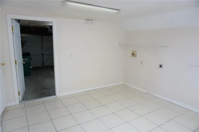 $1,900 | 5140 Summer Hill Drive, Zephyrhills, FL 33542