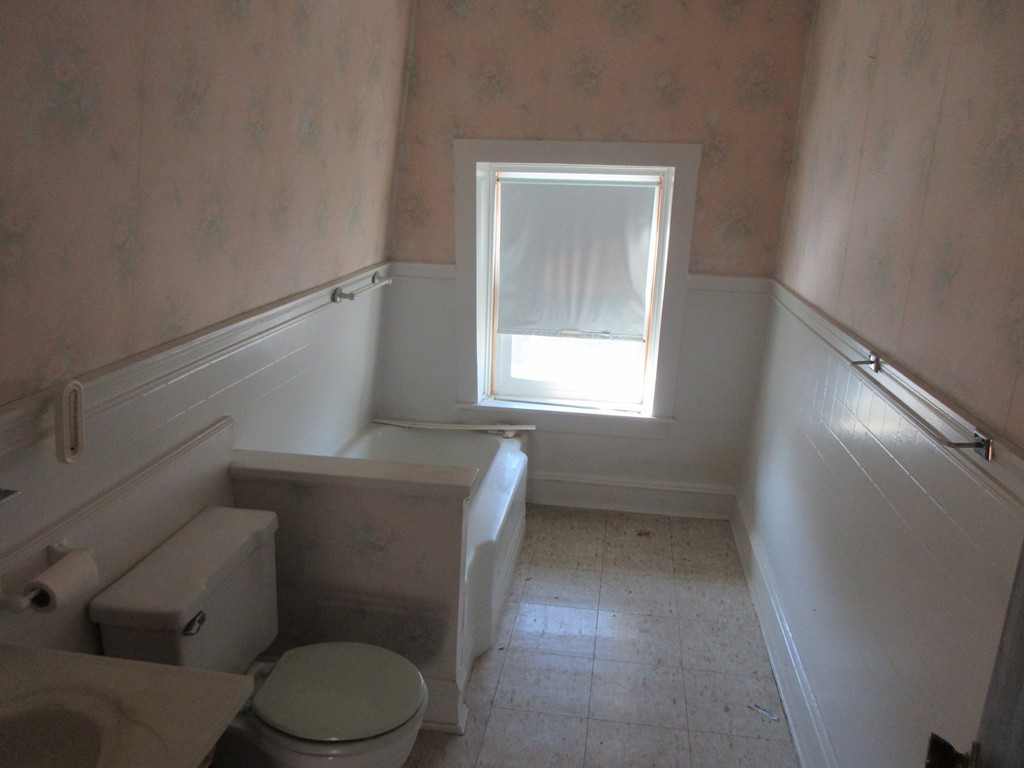 313 Middle Street Fall River, MA 02724 - Photo 20 of 30 Gallery Image 20