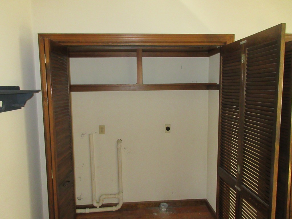 313 Middle Street Fall River, MA 02724 - Photo 8 of 30 Gallery Image 8