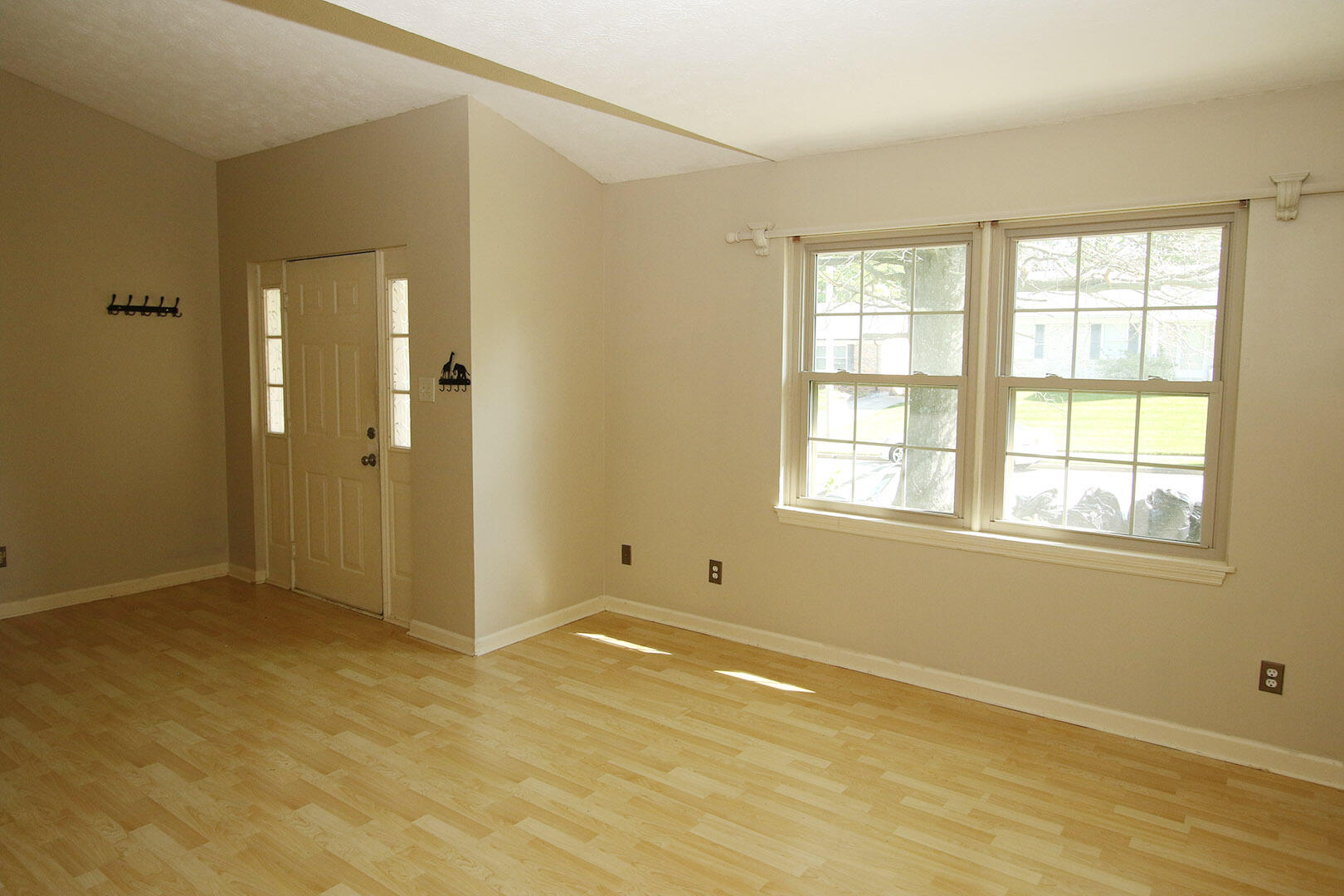 128 Robert Road Nicholasville, KY 40356 - Photo 6 of 33 6