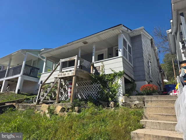 $124,995 | 873 Edgemont Avenue, Palmerton, PA 18071