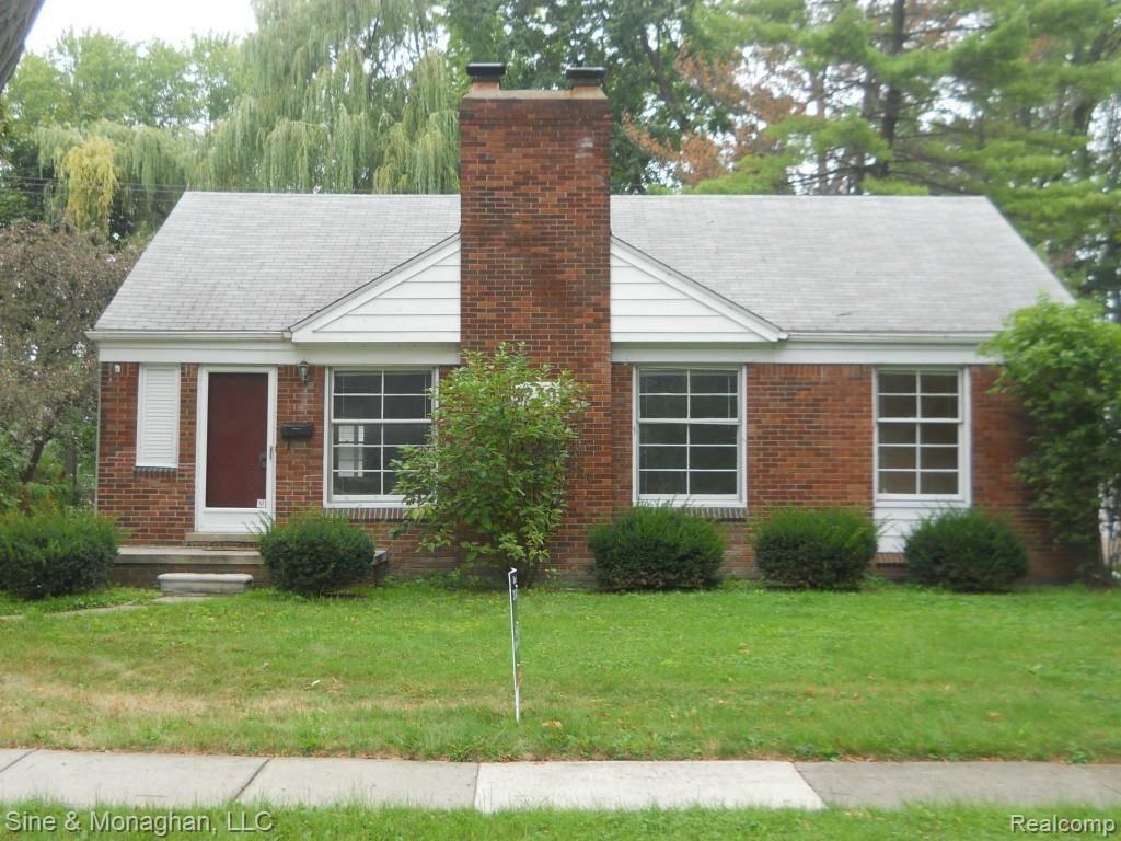 1230 Fairholme Road Grosse Pointe, MI 48236 - Photo 1 of 19 DSCN0035.jpg
