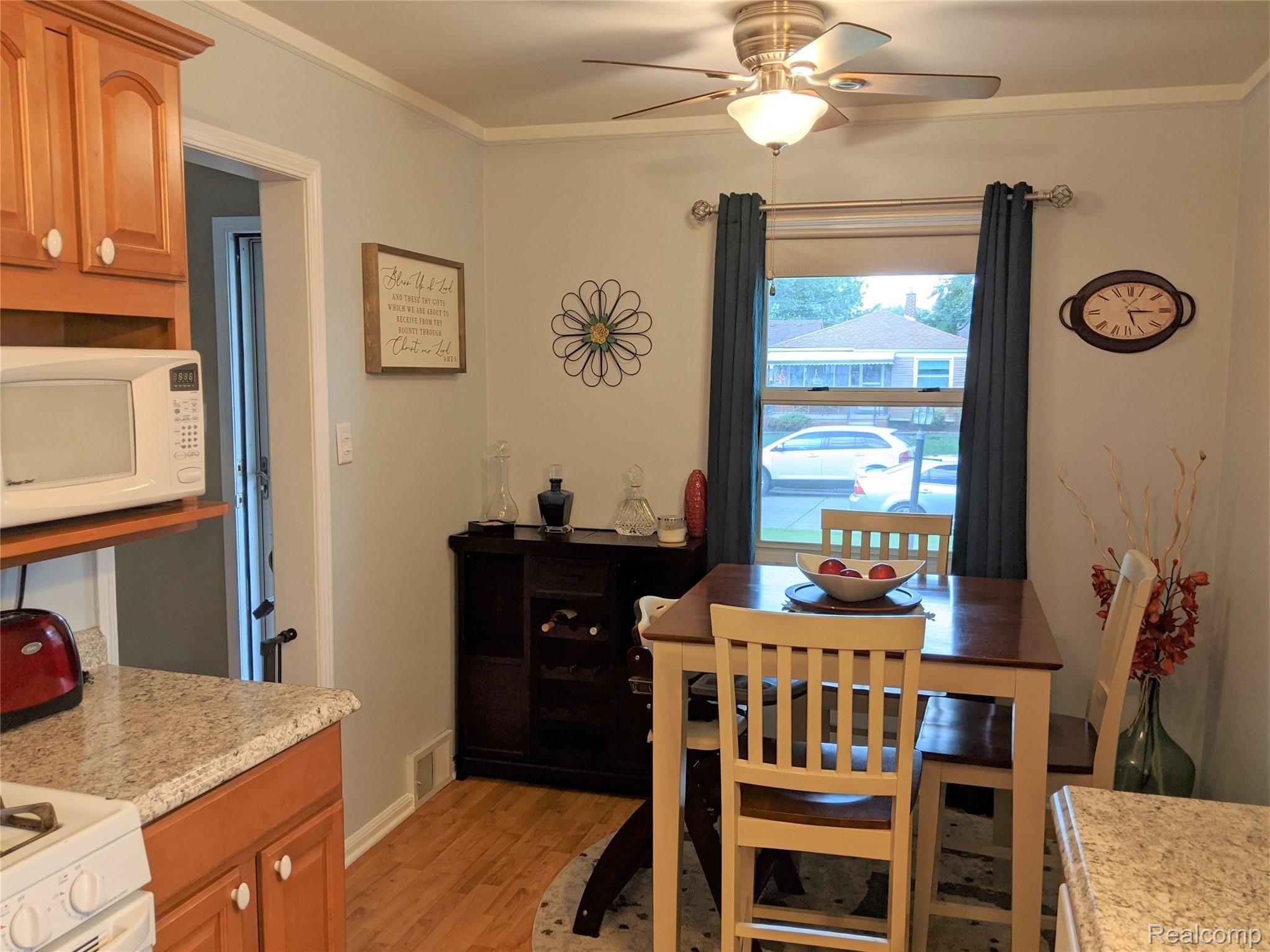 13357 Rosedale Street Southgate, MI 48195 - Photo 8 of 37 Kitchen view 2