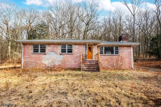 $379,900 | 336 Us Route206, Montague, NJ 07827