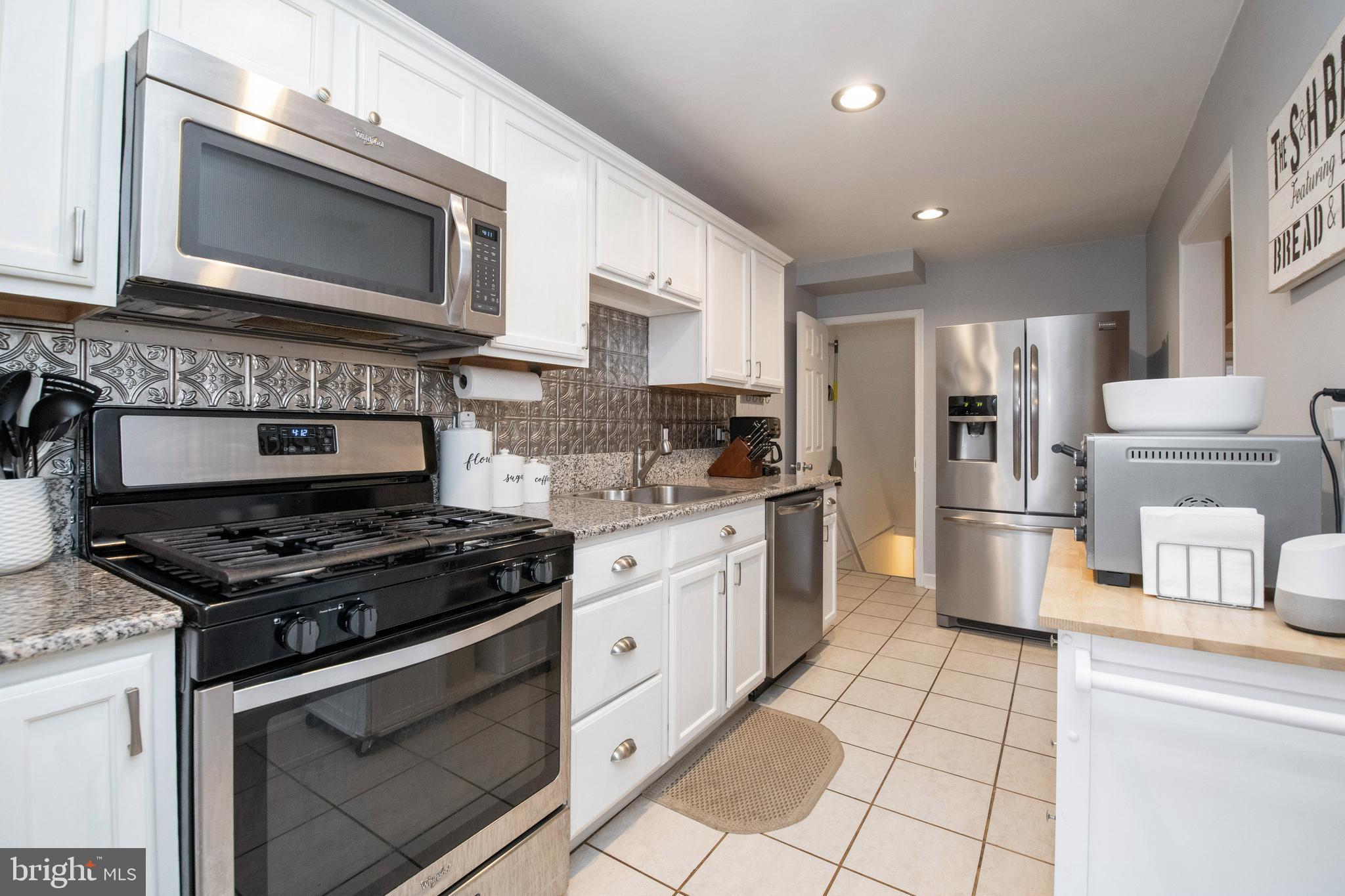 1618 Loch Ness Road Towson, MD 21286 - Photo 18 of 40