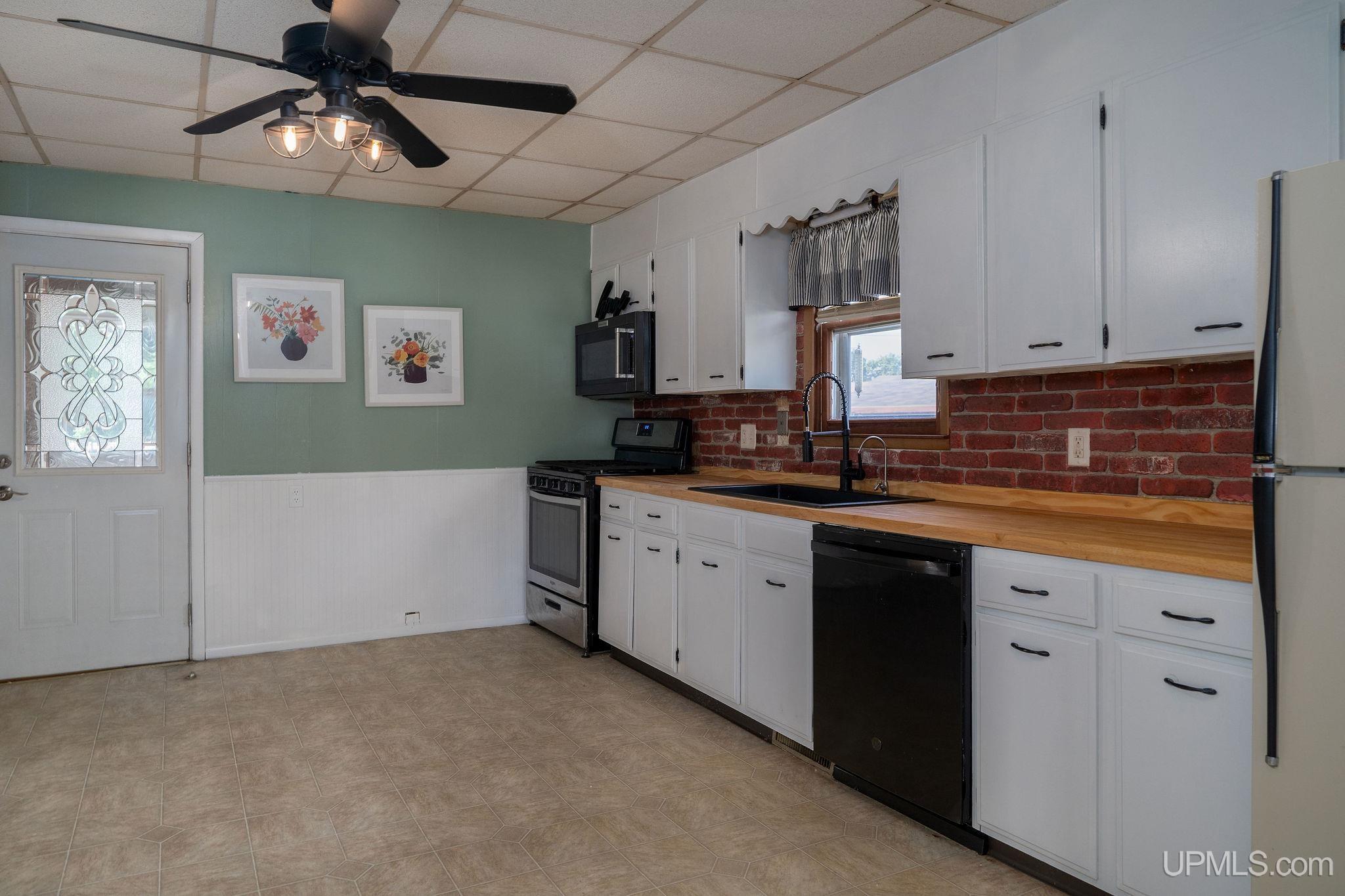 808 Wabash Street Ishpeming, MI 49849 - Photo 9 of 33 Gallery Image 9