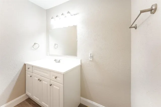 $1,635 | 102 Barton Street, Crandall, TX 75114