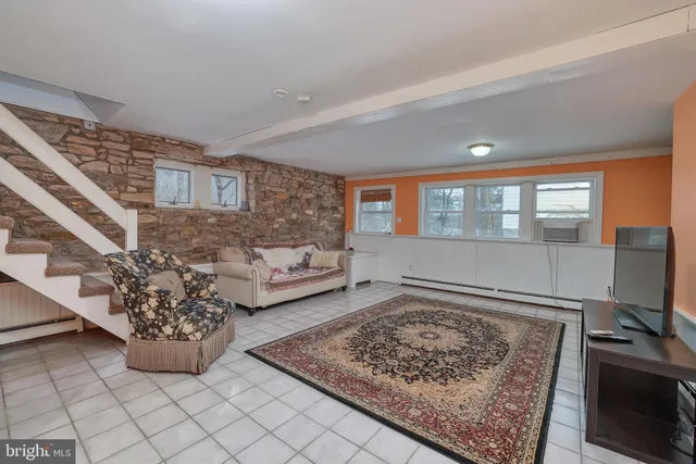 $4,000 | 5496 York Rd., Unit CARRIAGE, Doylestown, PA 18902