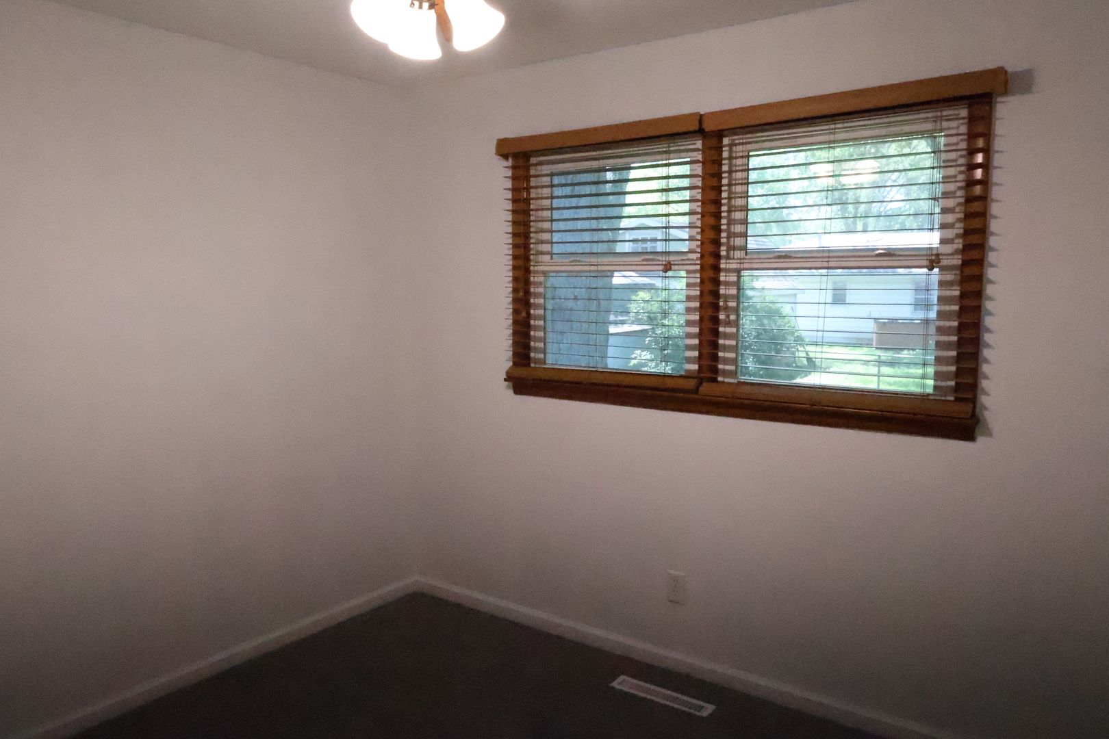 2951 Lowe Road Kankakee, IL 60901 - Photo 15 of 21 Gallery Image 15