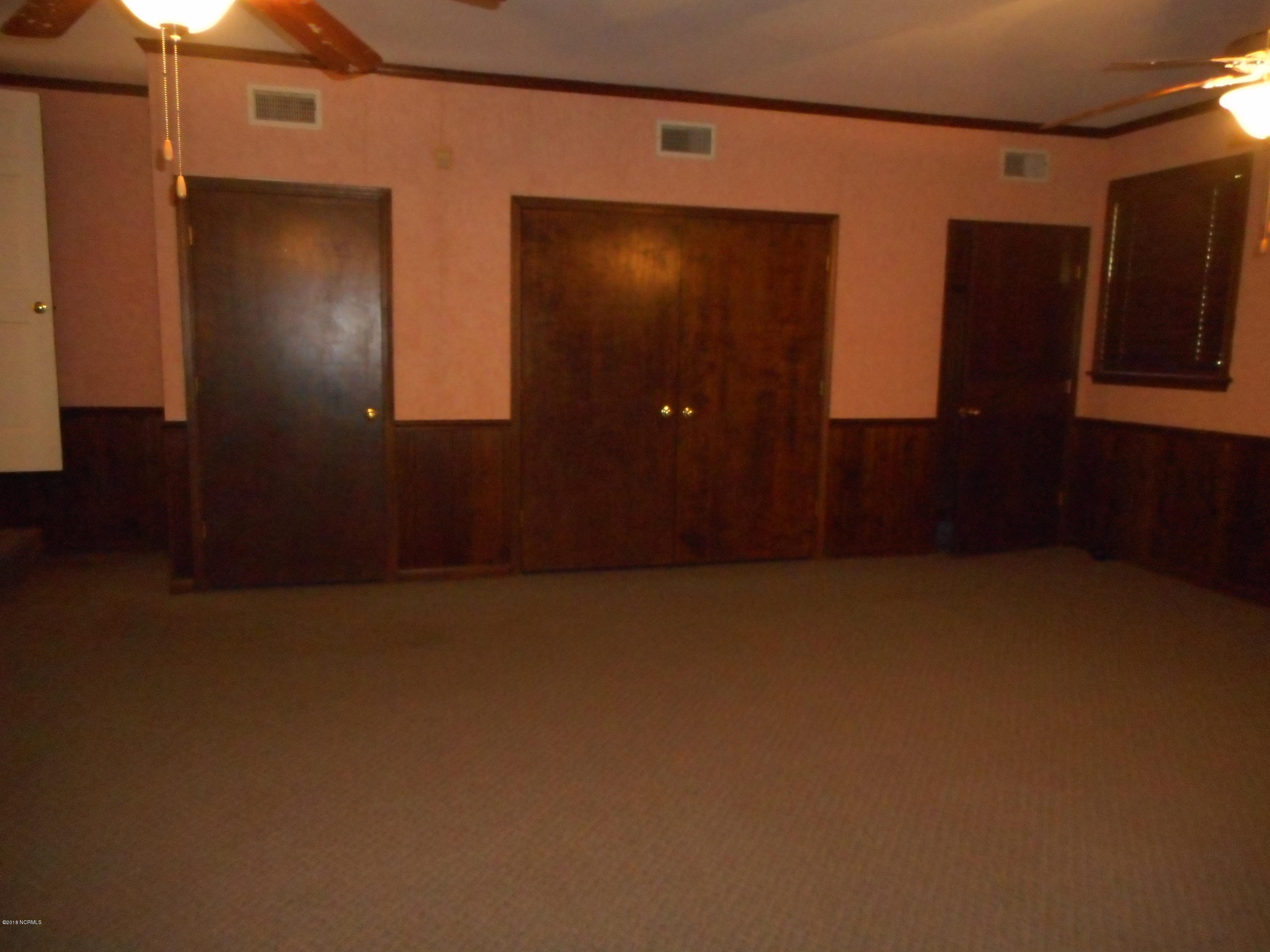 1907 Hardee Road Kinston, NC 28504 - Photo 17 of 34 Family Room 3