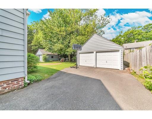 70 Wexford Street Springfield, MA 01118 - Photo 3 of 28 Gallery Image 3