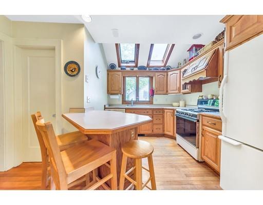 70 Wexford Street Springfield, MA 01118 - Photo 6 of 28 Gallery Image 6