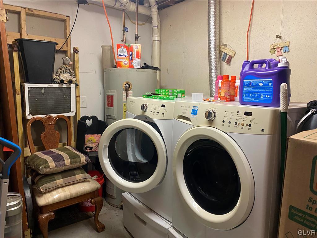 118 East Ruddle Street Coaldale, PA 18218 - Photo 35 of 42 a utility room with dryer washer and a mirror