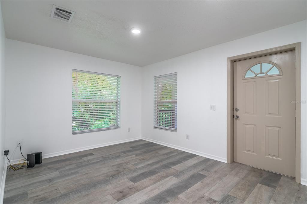 497 West Beresford Road DeLand, FL 32720 - Photo 8 of 44