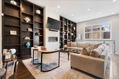 $2,400,000 | 1446 West Altgeld Street, Chicago, IL 60614