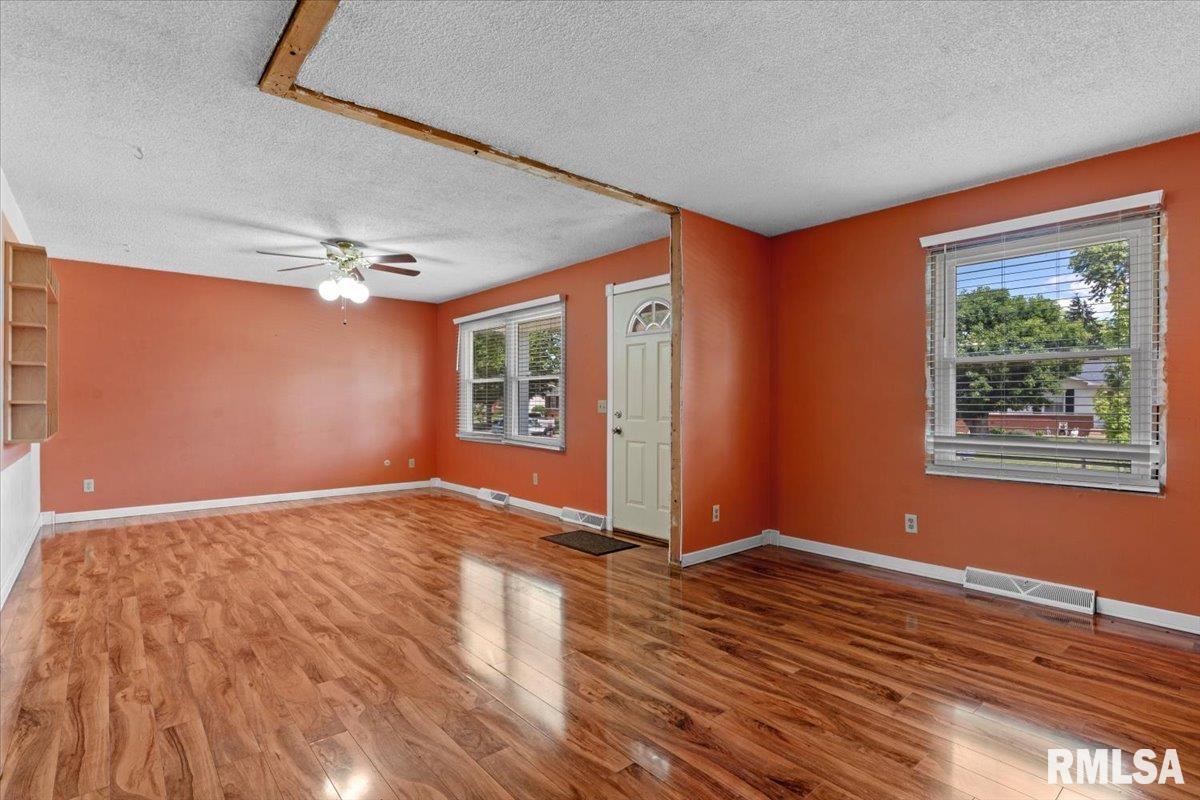 3006 Sandgate Road Springfield, IL 62702 - Photo 10 of 37