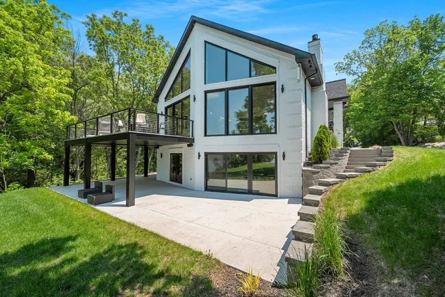 $2,350,000 | 2080 Greenleaf Road, De Pere, WI 54115