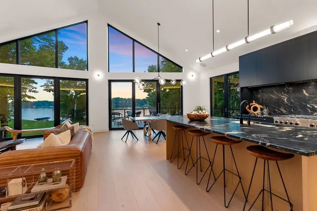 $2,350,000 | 2080 Greenleaf Road, De Pere, WI 54115