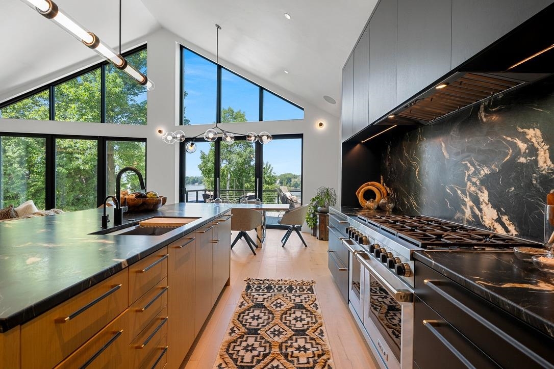 2080 Greenleaf Road De Pere, WI 54115 - Photo 22 of 90