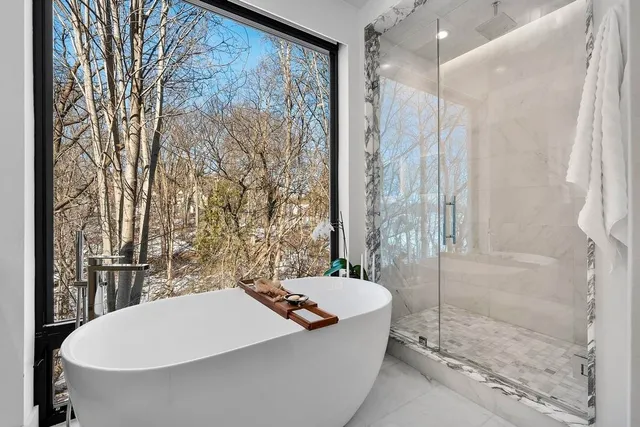 $2,350,000 | 2080 Greenleaf Road, De Pere, WI 54115