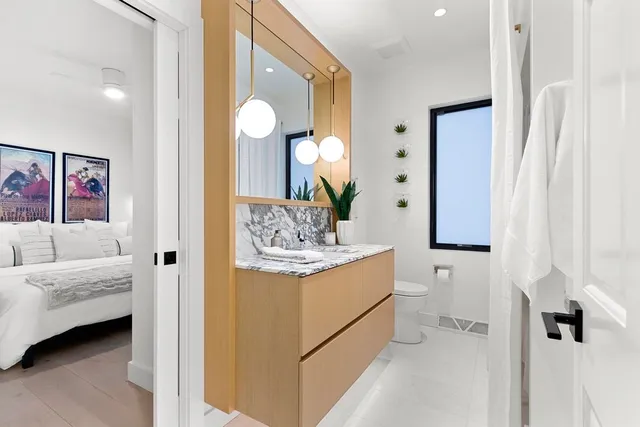 $2,350,000 | 2080 Greenleaf Road, De Pere, WI 54115