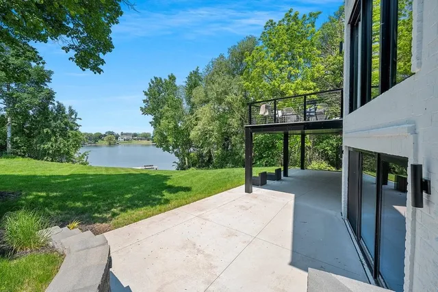$2,350,000 | 2080 Greenleaf Road, De Pere, WI 54115
