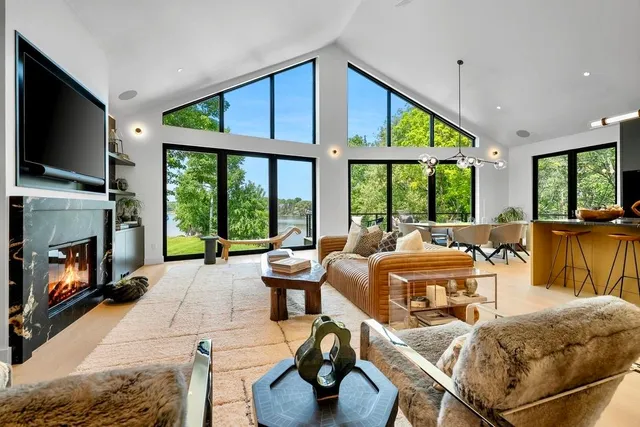 $2,350,000 | 2080 Greenleaf Road, De Pere, WI 54115