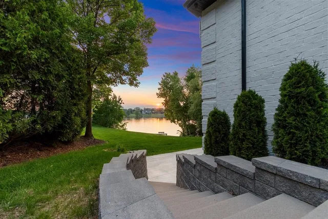 $2,350,000 | 2080 Greenleaf Road, De Pere, WI 54115