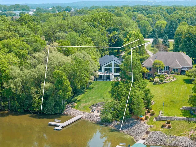 $2,350,000 | 2080 Greenleaf Road, De Pere, WI 54115