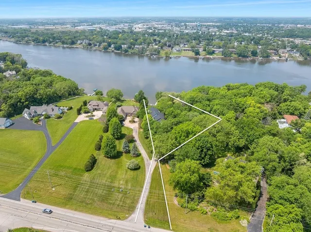 $2,350,000 | 2080 Greenleaf Road, De Pere, WI 54115