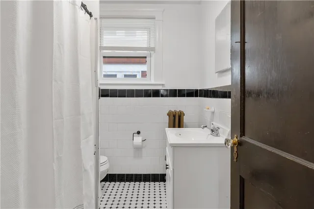 $589,000 | 166 Narragansett Street, Cranston, RI 02905