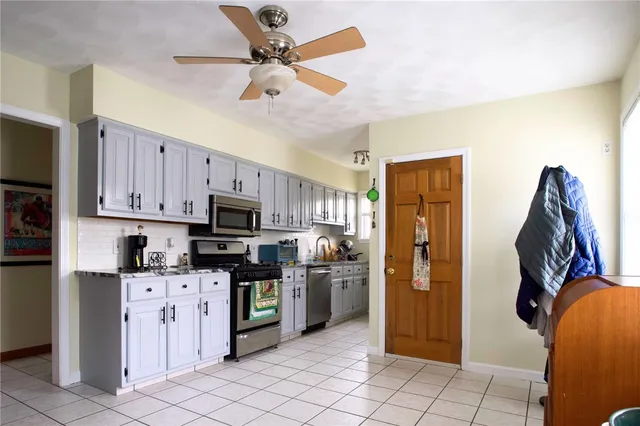 $589,000 | 166 Narragansett Street, Cranston, RI 02905