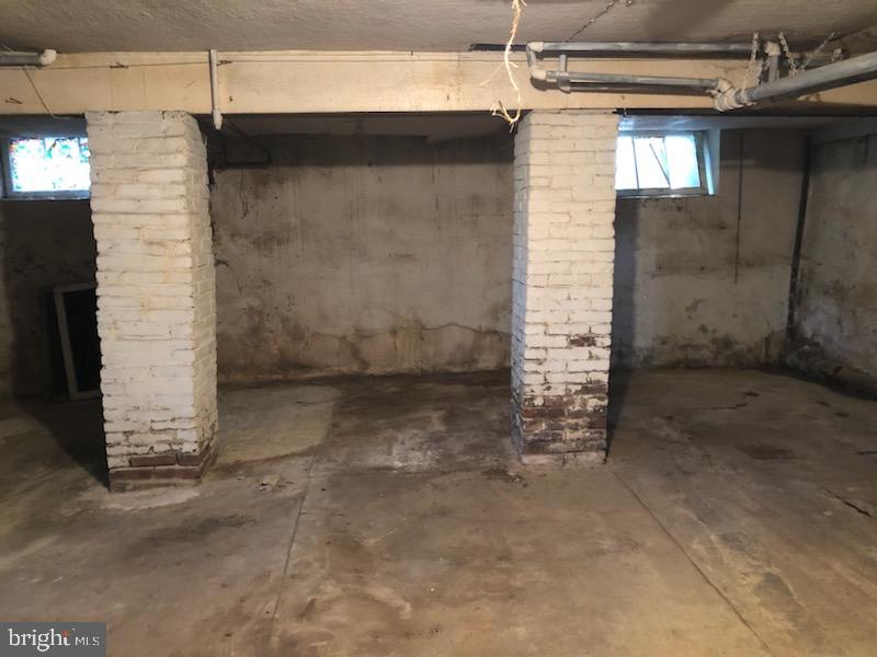 621 Gilham Street Philadelphia, PA 19111 - Photo 12 of 22