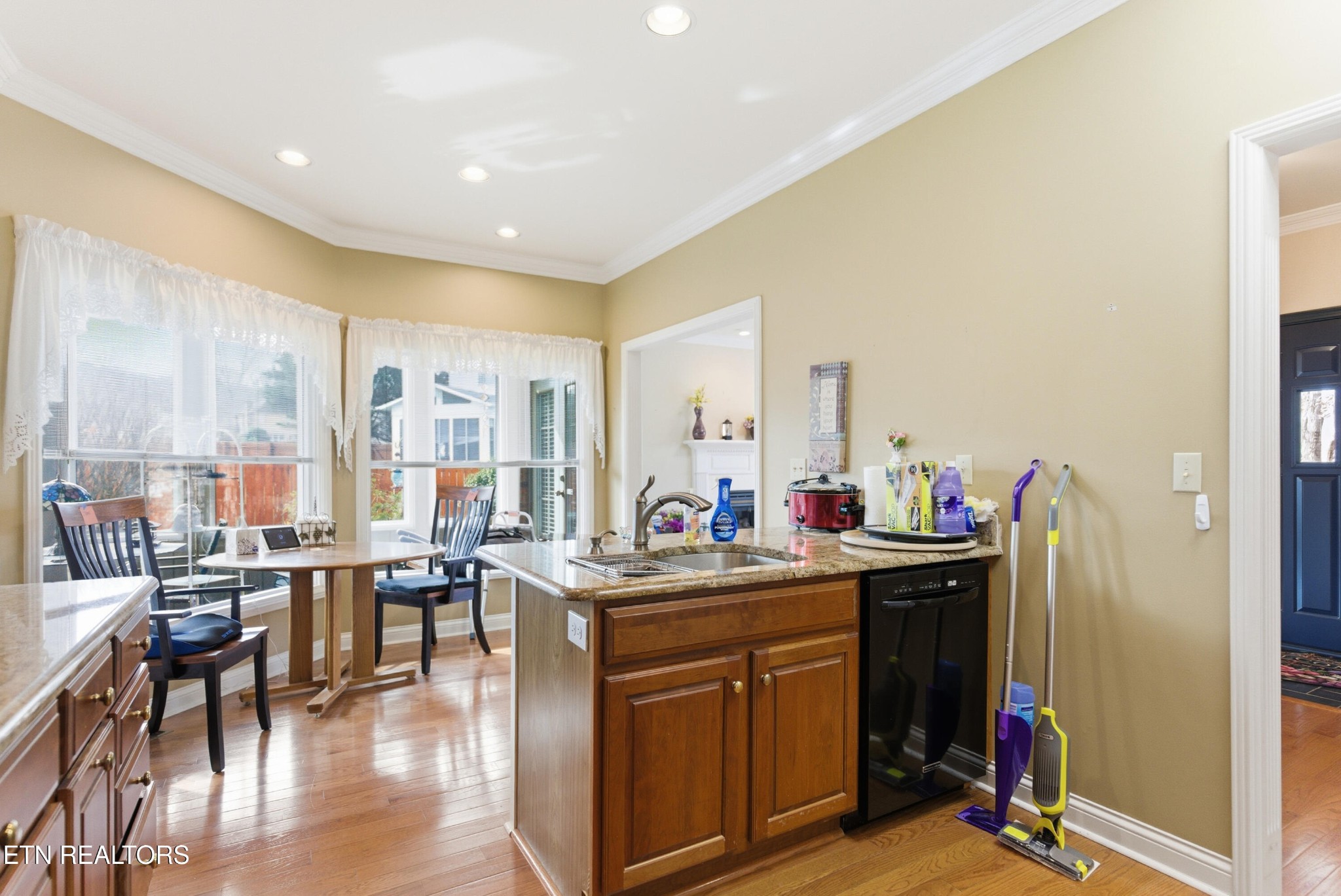 92 North Claymore Lane Oak Ridge, TN 37830 - Photo 11 of 32 a view of a kitchen with living room and furniture