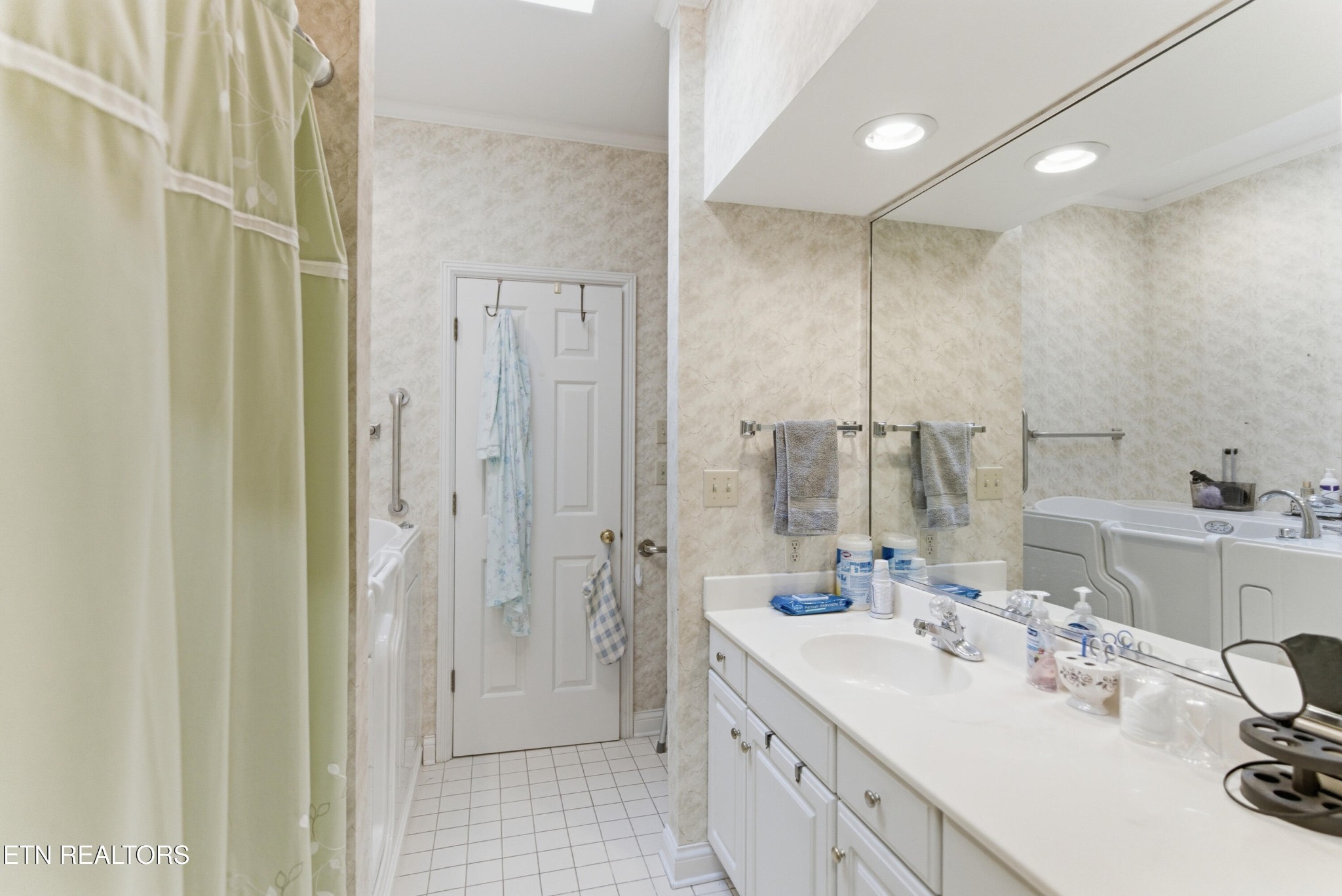 92 North Claymore Lane Oak Ridge, TN 37830 - Photo 15 of 32 a bathroom with a double vanity sink mirror and shower