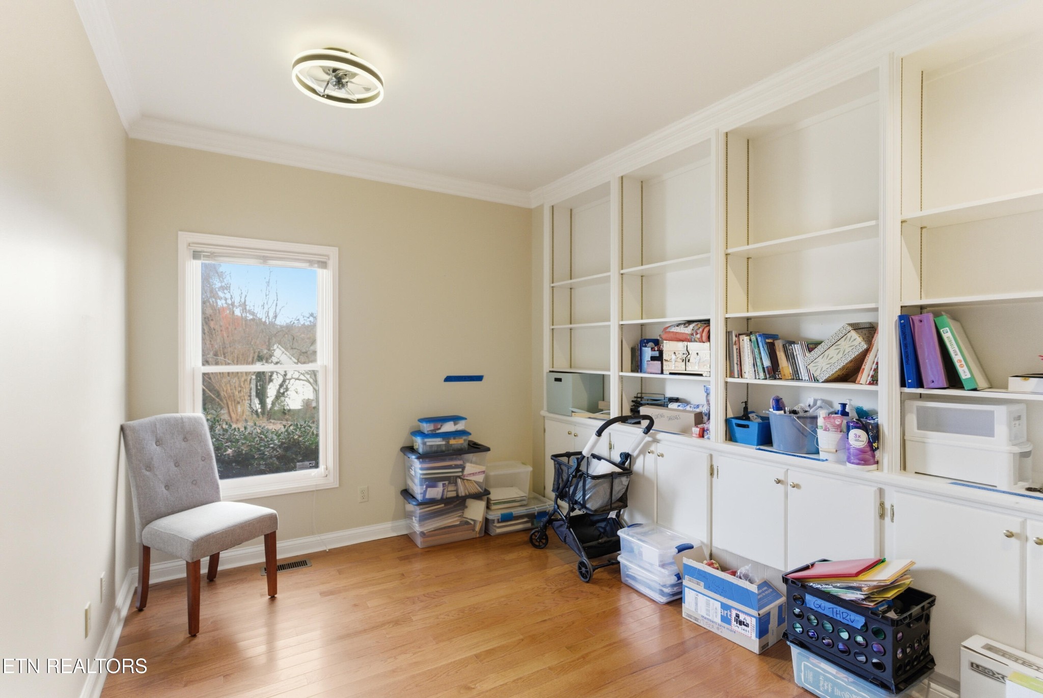 92 North Claymore Lane Oak Ridge, TN 37830 - Photo 16 of 32 a bedroom with furniture and a window