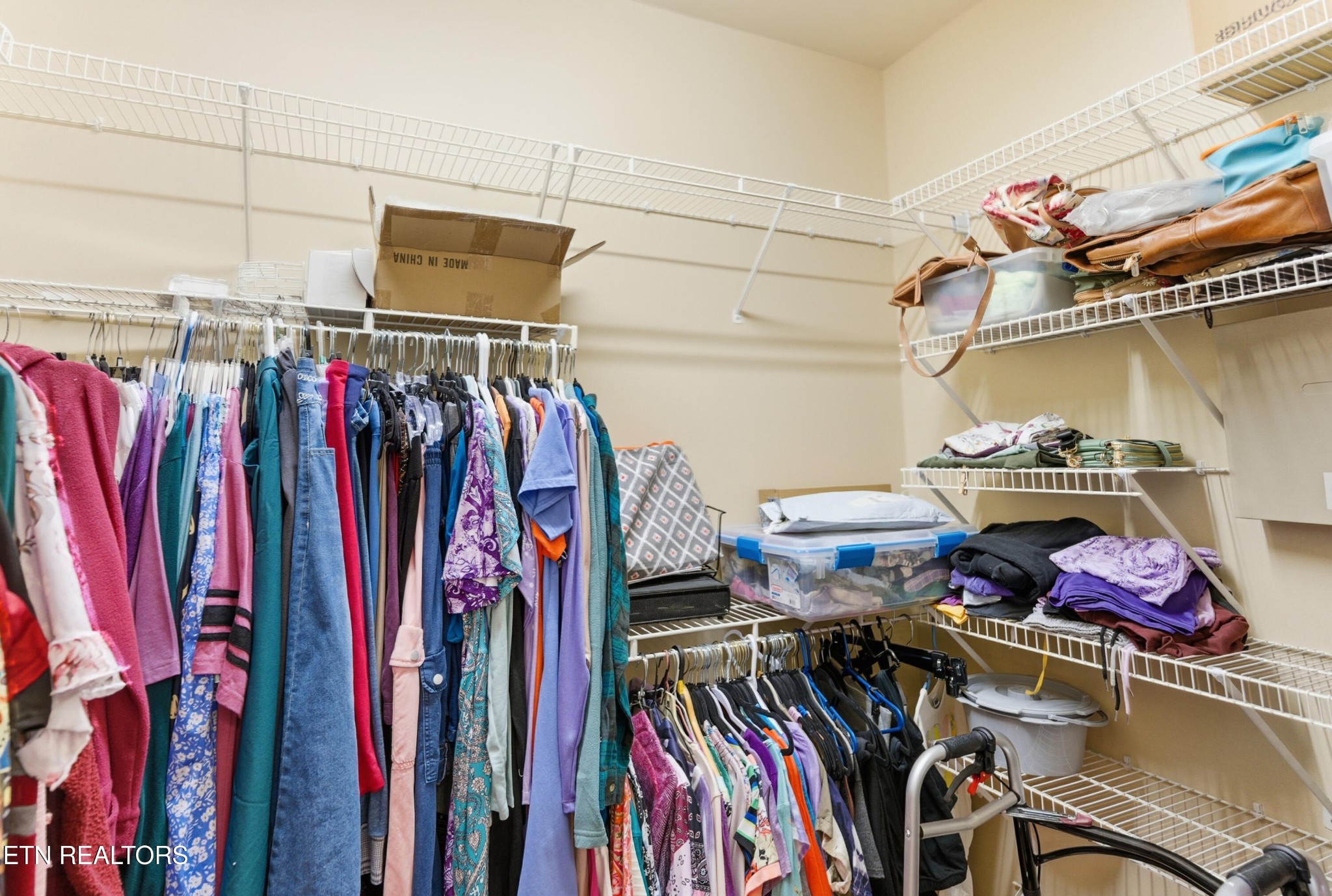 92 North Claymore Lane Oak Ridge, TN 37830 - Photo 25 of 32 a view of a walk in closet