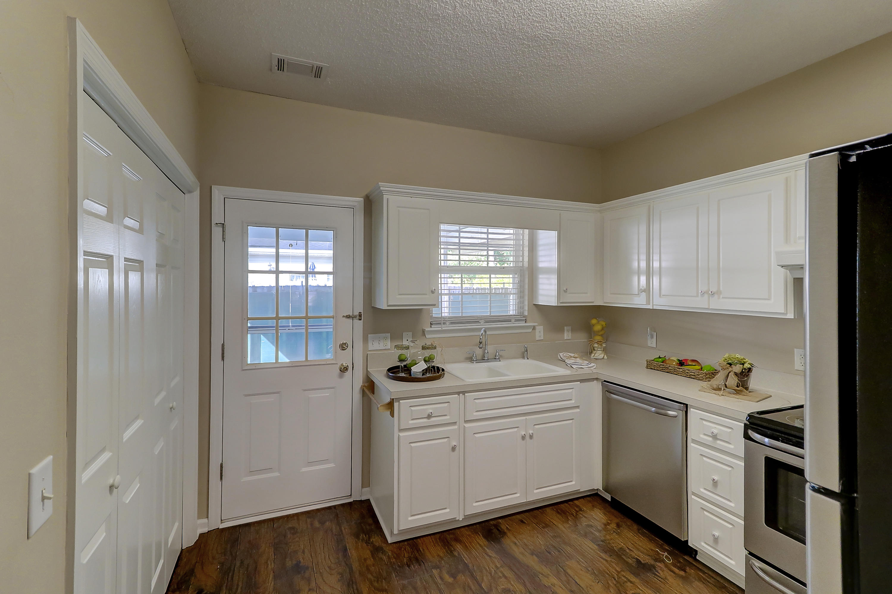 100 Bridgetown Road, Unit 6A Goose Creek, SC 29445 - Photo 9 of 36 100 Bridgetown 6A (28)