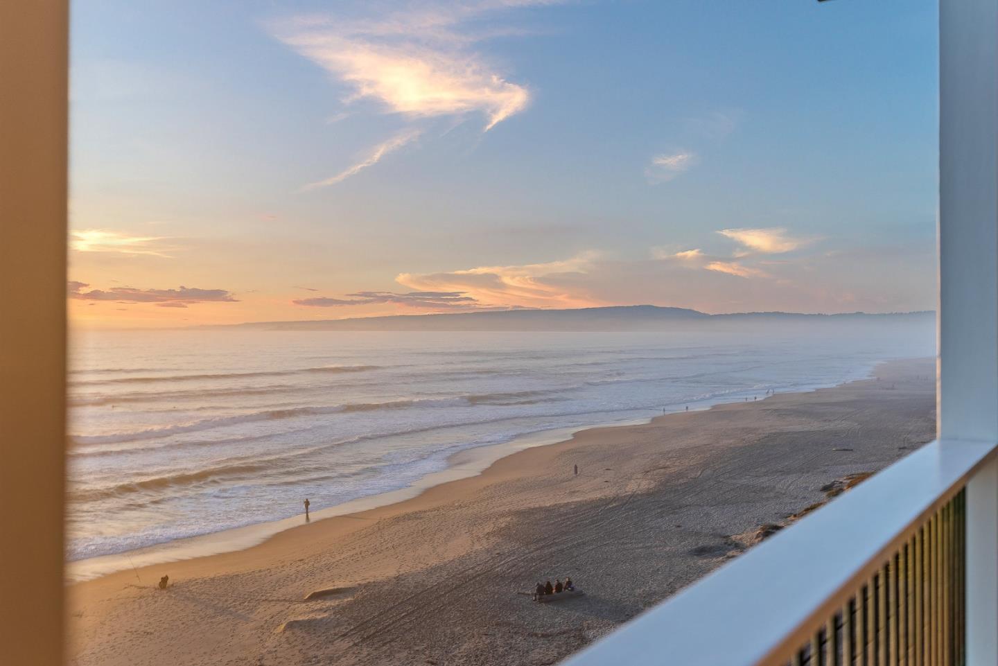 300 Oceanview Drive, Unit 401 La Selva Beach, CA 95076 - Photo 26 of 44 a view of an ocean beach