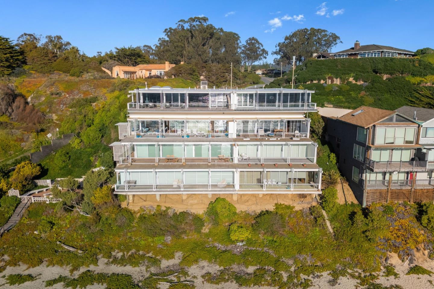 300 Oceanview Drive, Unit 401 La Selva Beach, CA 95076 - Photo 3 of 44 a view of a large building