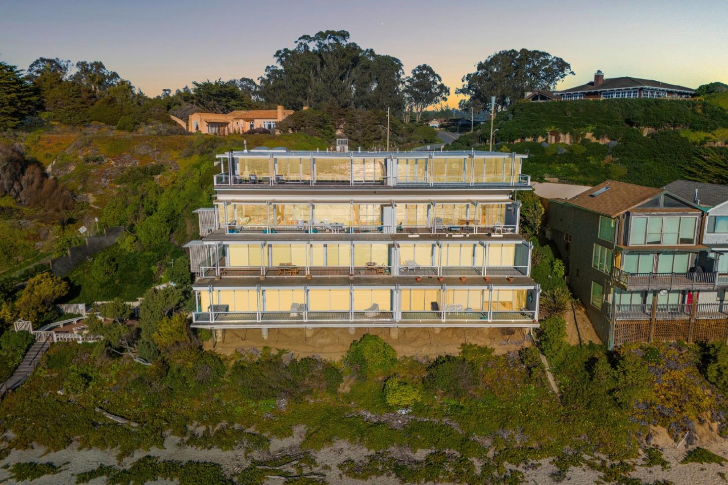 300 Oceanview Drive, Unit 401 La Selva Beach, CA 95076 - Photo 41 of 44 a view of a large building