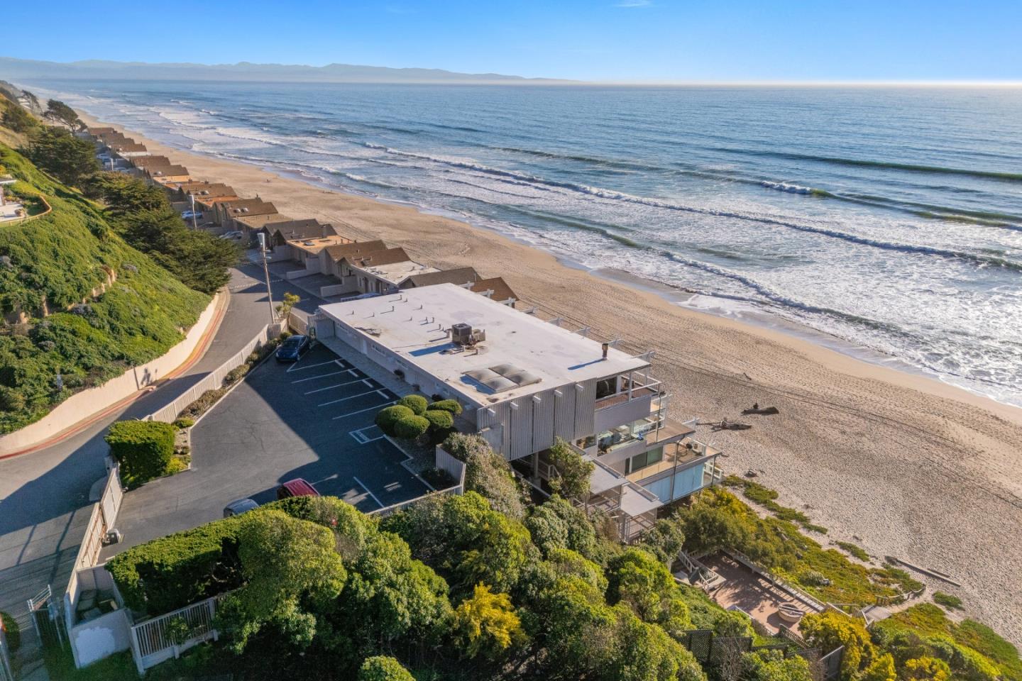 300 Oceanview Drive, Unit 401 La Selva Beach, CA 95076 - Photo 6 of 44 a view of an ocean view