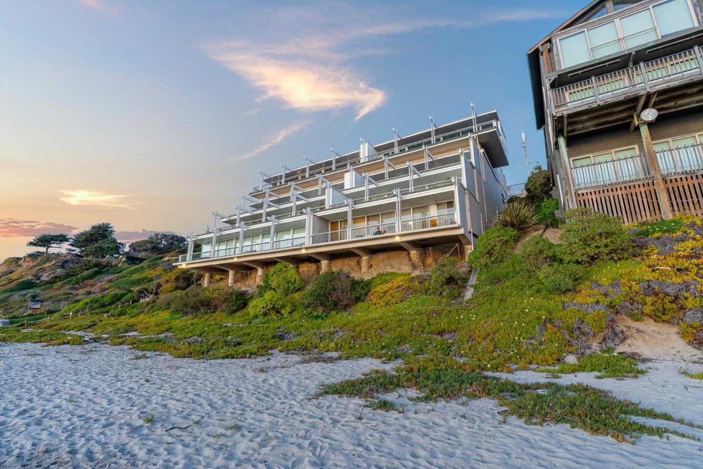 300 Oceanview Drive, Unit 401 La Selva Beach, CA 95076 - Photo 10 of 44 a view of a large building