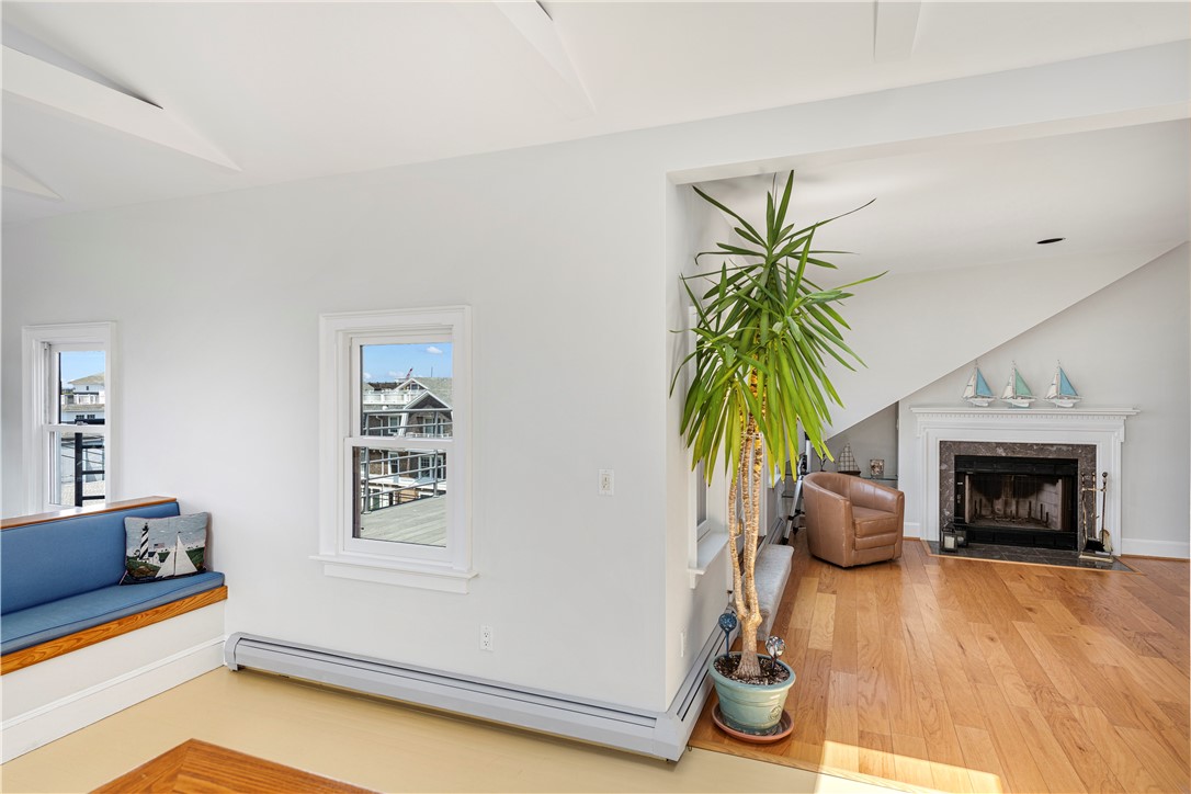 433 Thames Street, Unit E Newport, RI 02840 - Photo 18 of 49